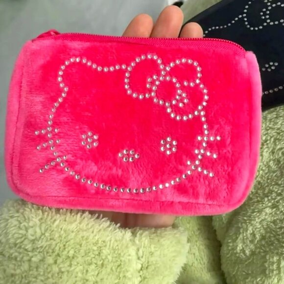 Hello Kitty Japan Plush Velvet Card Holder Coin Bag w Zipper & Key Holder Bling - Picture 4 of 4